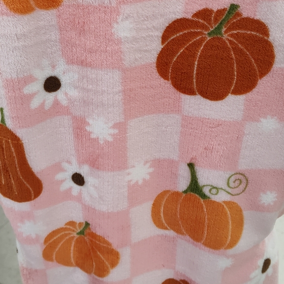 Signature Throw Blanket 50" x 70" Or 60x70" Holiday Cozy Soft CHOOSE NEW - Picture 4 of 8